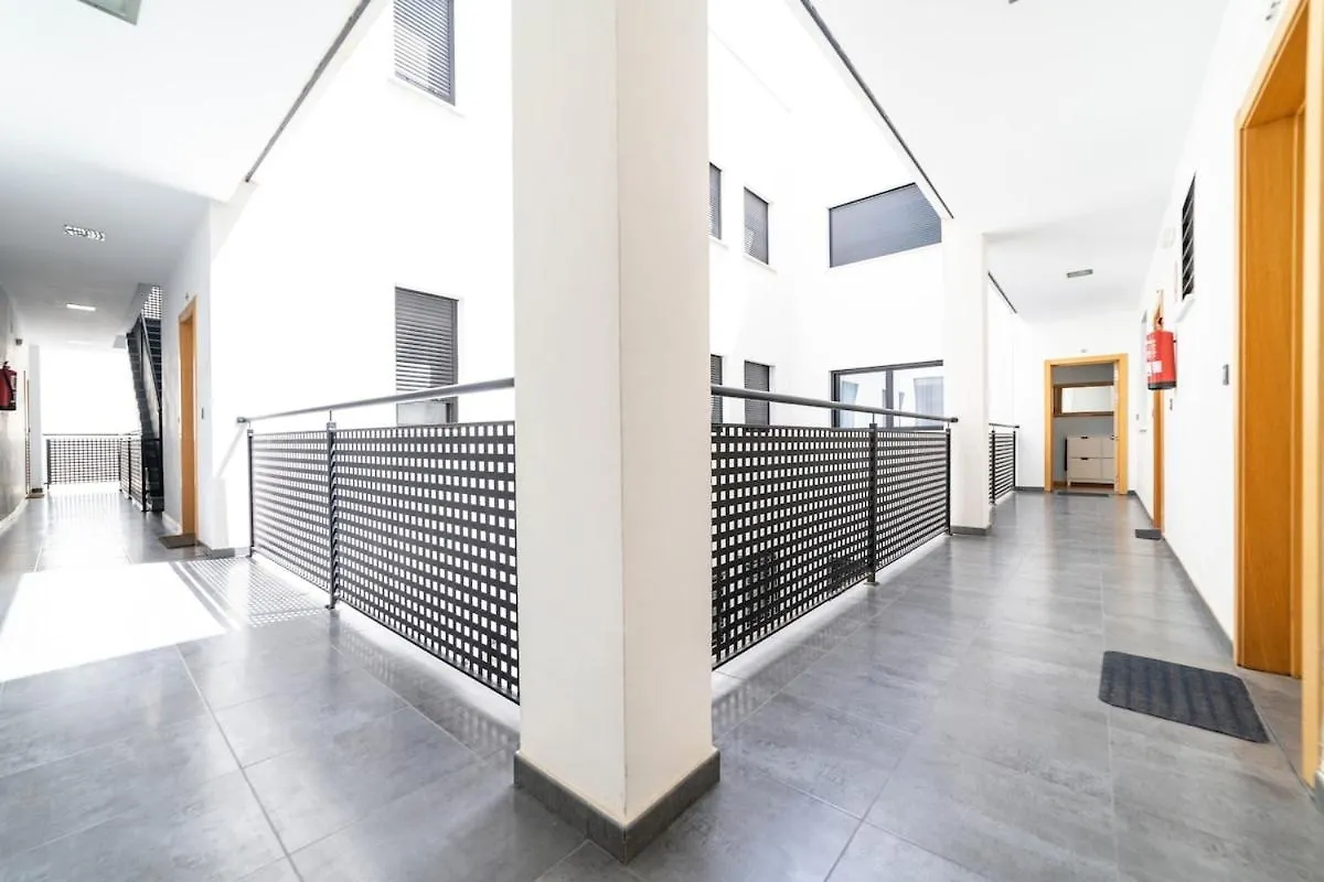 -Malagasunapts- Stylish City Centre Pool&Parking Apartamento